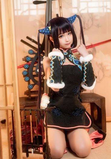 美女不穿内裤